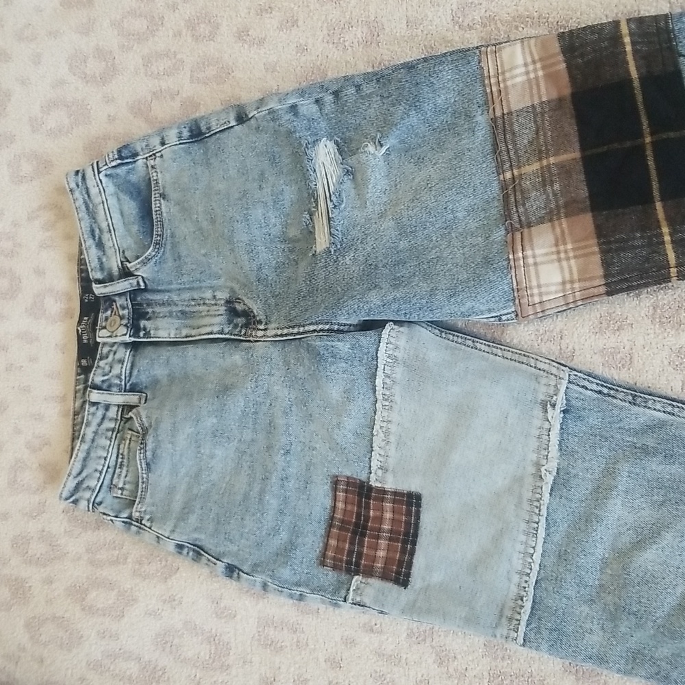 Plaid Patch Hollister Ultra High Rise Mom Jeans.